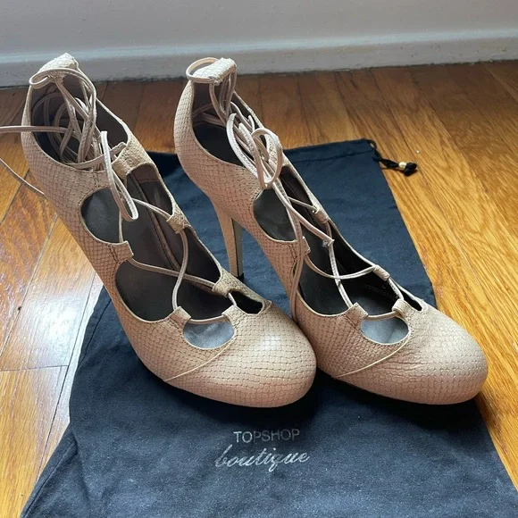 Topshop Shoes Topshop Shoes Nude Snakeskin Ghillie Style Heels